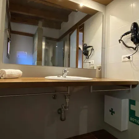 Estudio Con Jardincito Privado Barbacoa Y Piscina